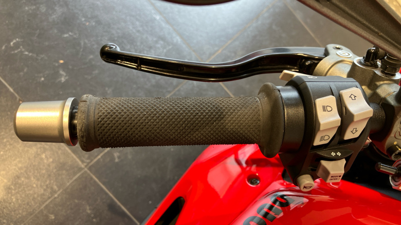Ducati Streetfighter V2 (22MY)